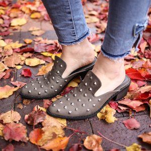 Coconuts by Matisse Rift Studded Mule Size 7.5 NIB